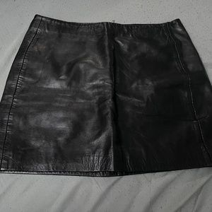 100% lamb leather Sézane mini skirt